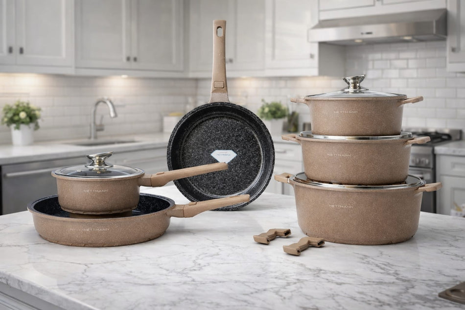 Batterie de Cuisine Induction – Poêles, Marmites & Casseroles en Fonte d’Aluminium – Manches Amovibles – Revêtement Céramique Antiadhésif Sans PFOA/PFAS – Couvercles Verre Tous Feux Beige