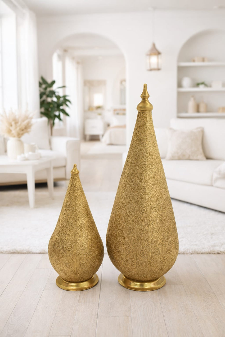Lot de 2 Lampes Décoratives en Métal Doré – Design Oriental Élégant
