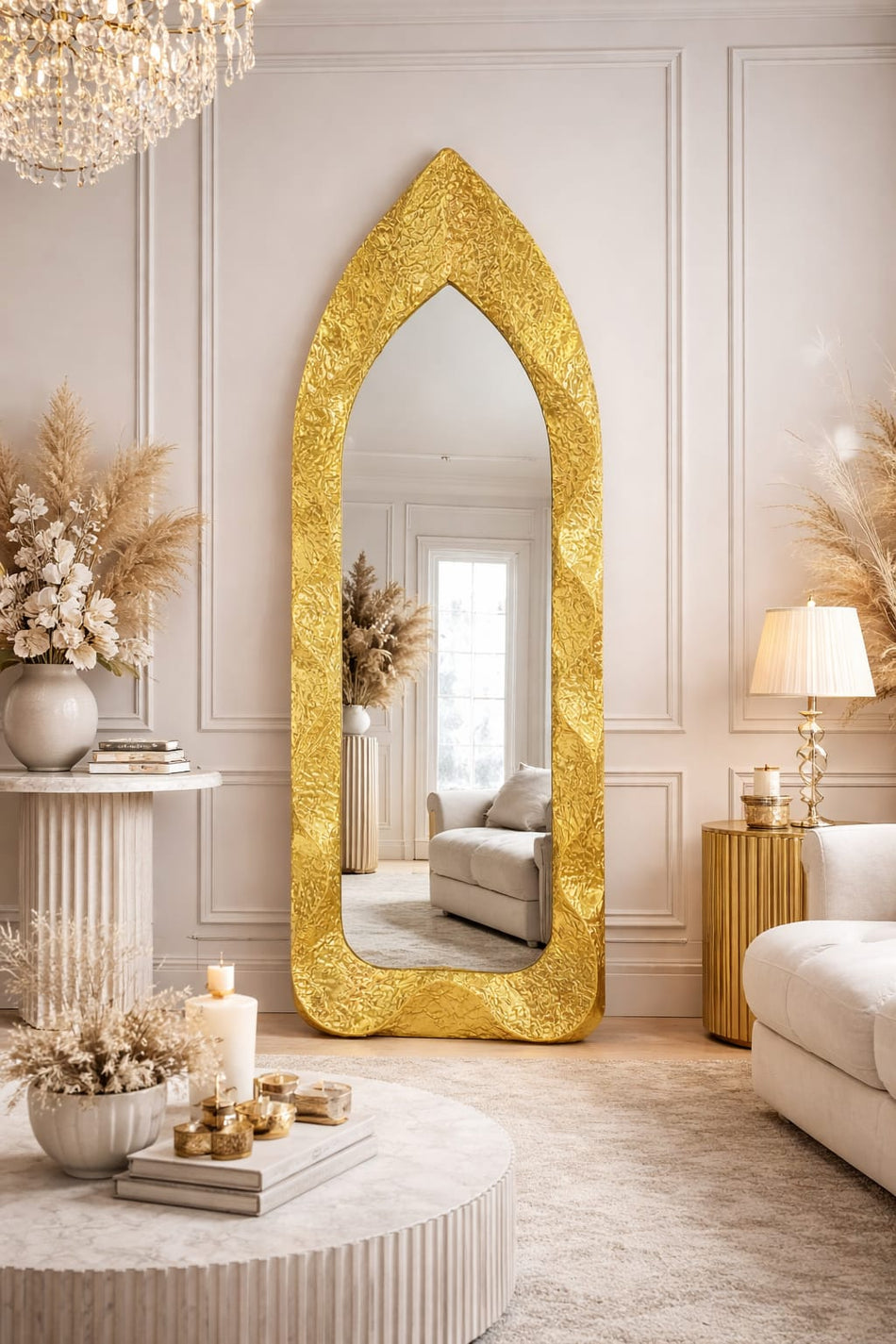 Miroir sur pied design à cadre doré