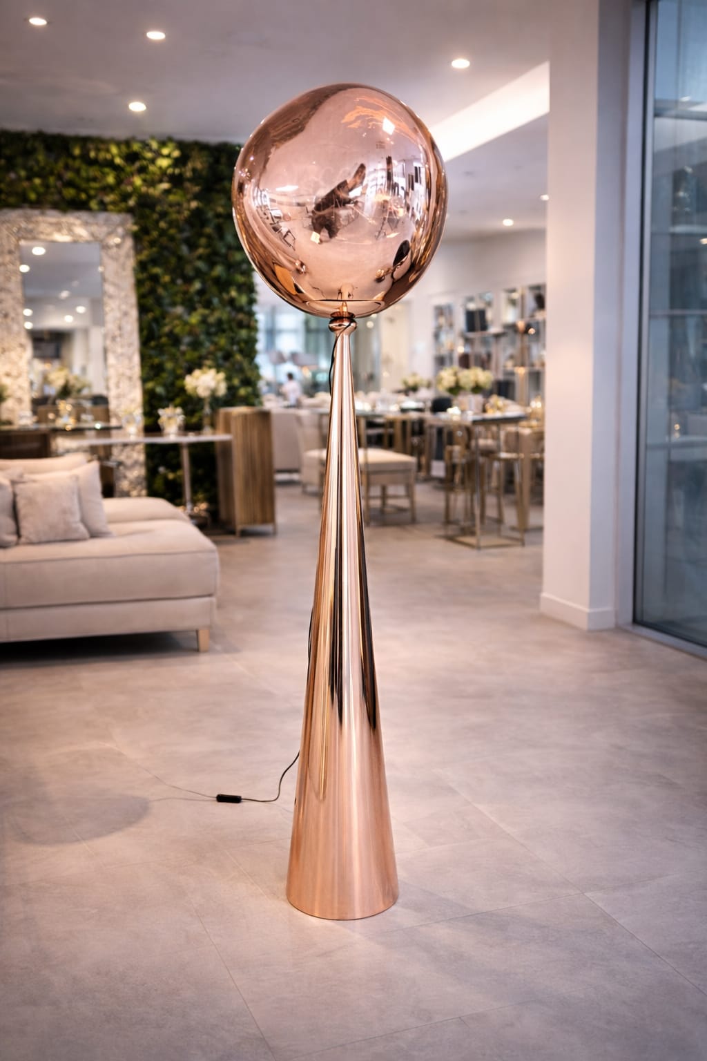 Lampadaire design avec abat-jour bulle transparent – Hauteur 150 cm